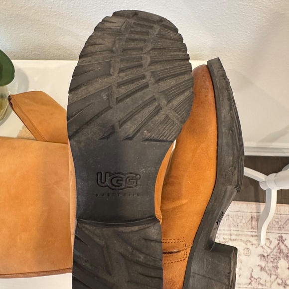 UGG Australia Broome Il Leather and Shearling Riding Boots - Picture 15 of 16